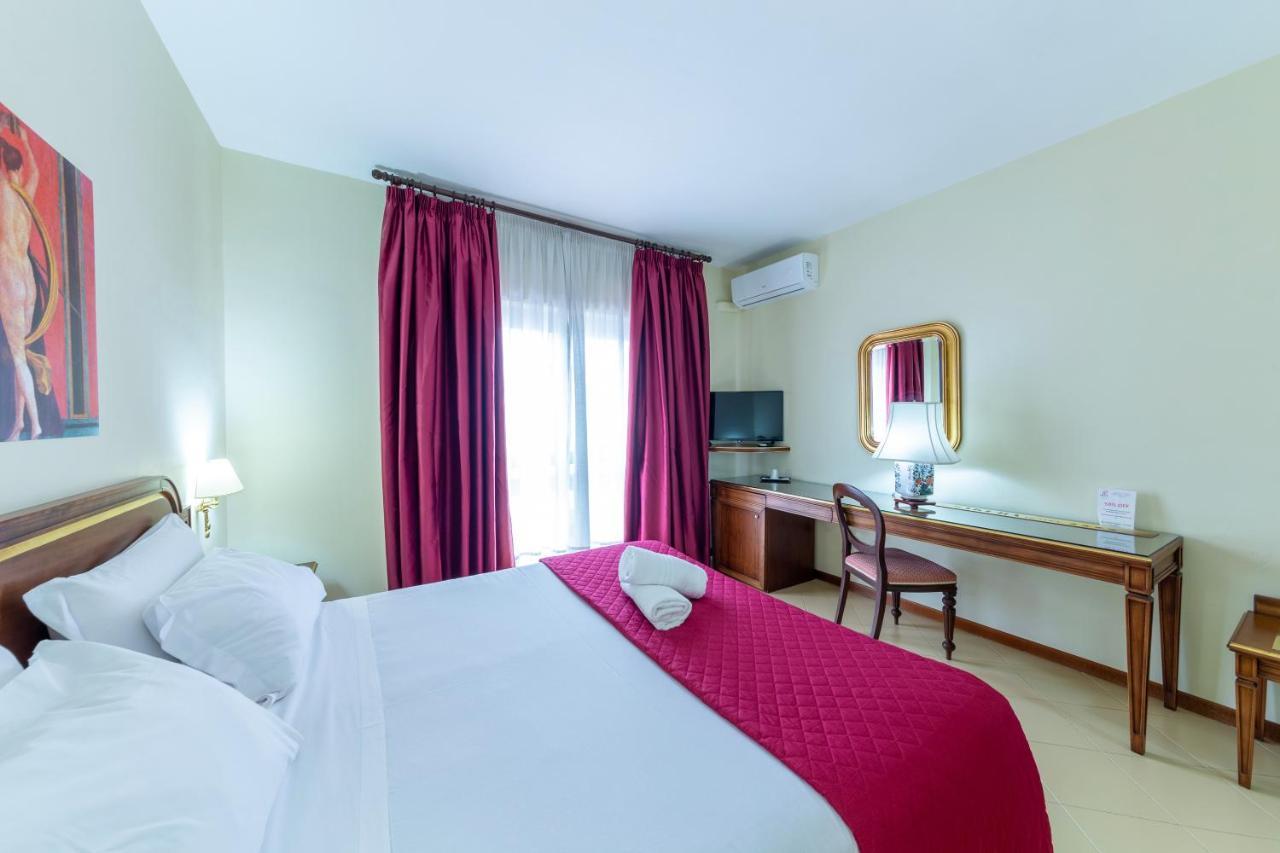 Hotel Sakura Торре-дель-Греко Екстер'єр фото